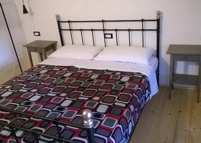 Smart Verona Nord بيت ضيافة سونا